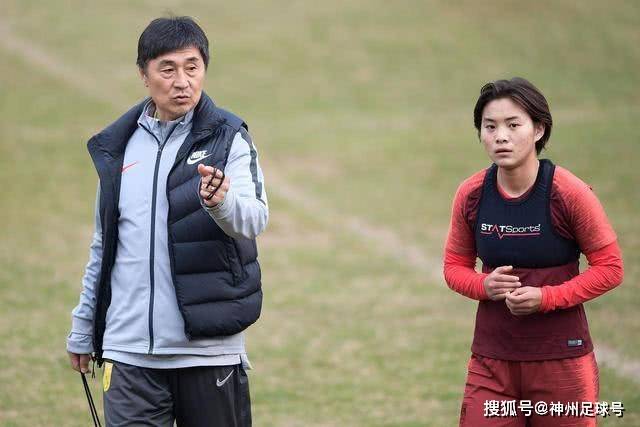 弗格31分贺希宁空砍32分 辽宁险胜深圳获6连胜